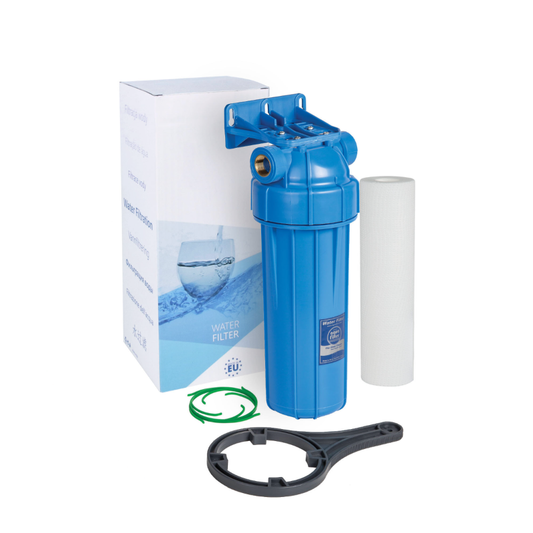 10” set: filter BLUE housing, with pressure relief valve and blue sump, mounting bracket with screws, wrench, cartridge, bacteriostatic filter centralizing ring.